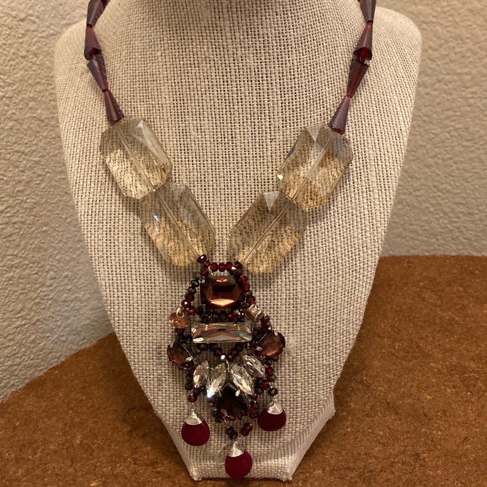 Elizabeth Wahyu Necklace